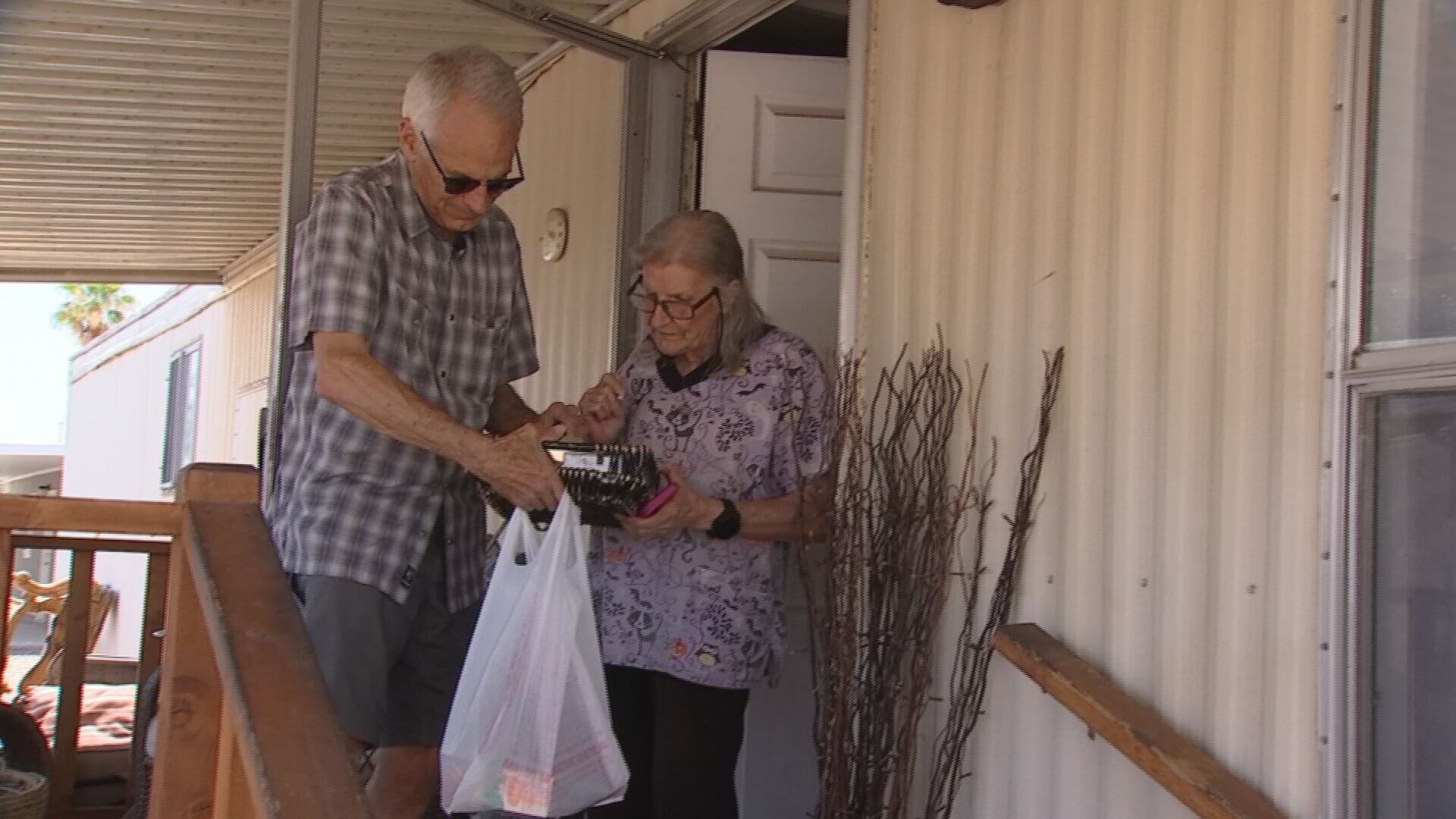 More than a meal: Meals on Wheels delivering healthy food and health care in Phoenix area - Vimarsana News