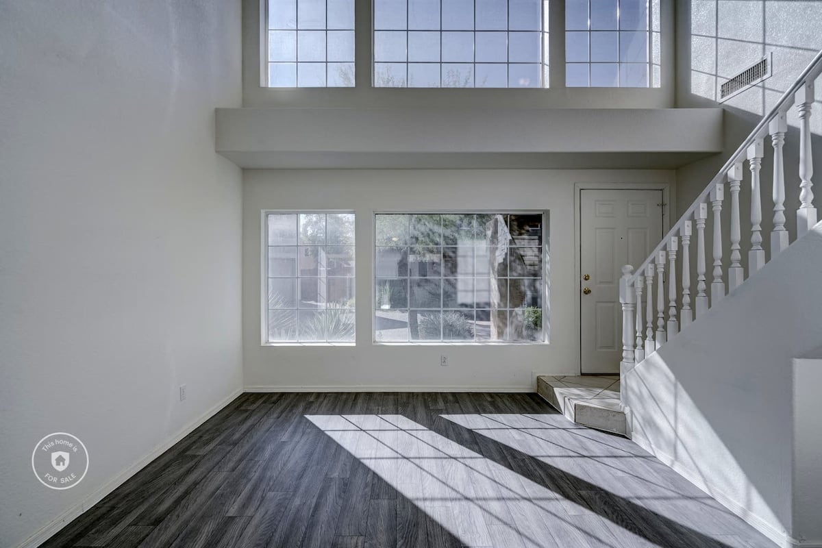 preloaded gallery image