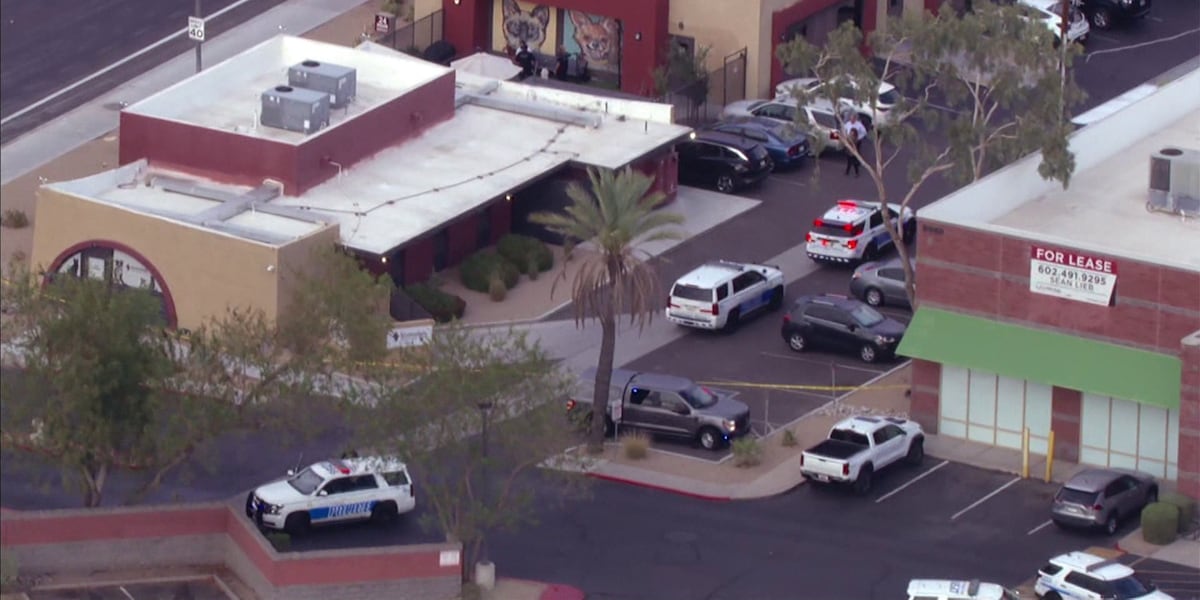Large police presence at Scottsdale shopping center due to shooting Large police presence at Scottsdale shopping center due to shooting