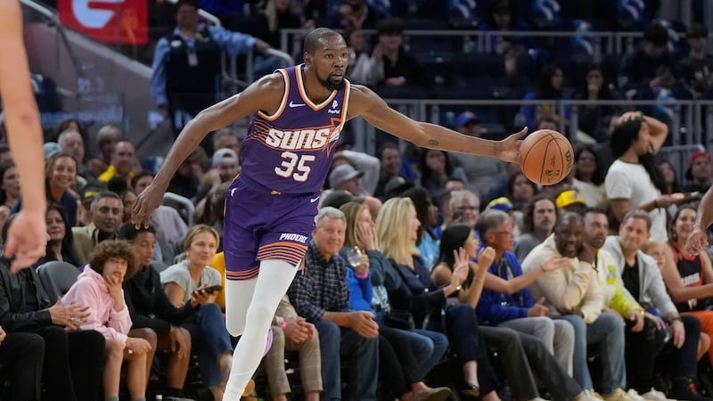 Phoenix Suns forward Kevin Durant (35) during an NBA basketball game against the Golden State...