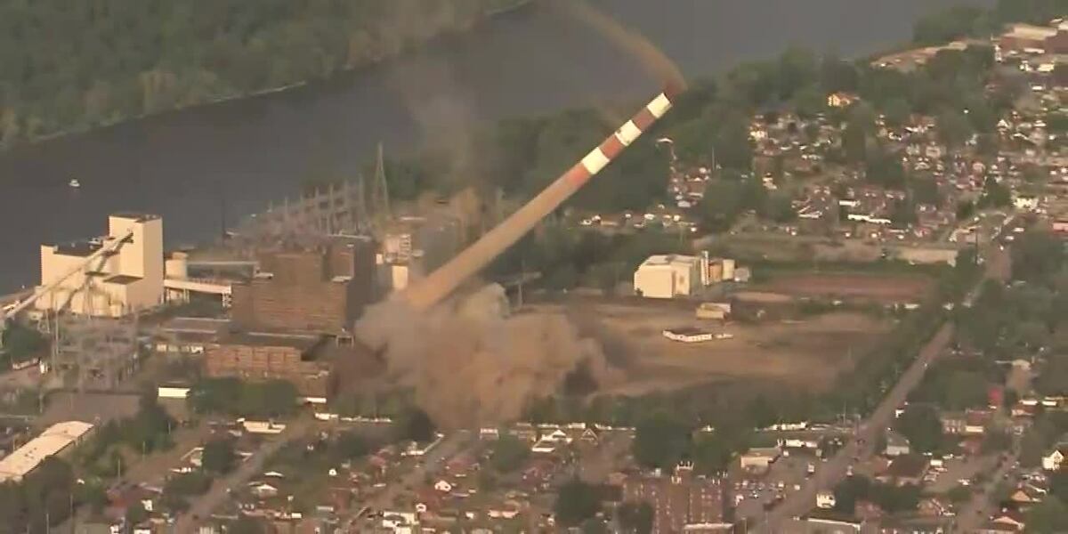 Caught on camera: Implosion of smokestacks causes damage to nearby homes