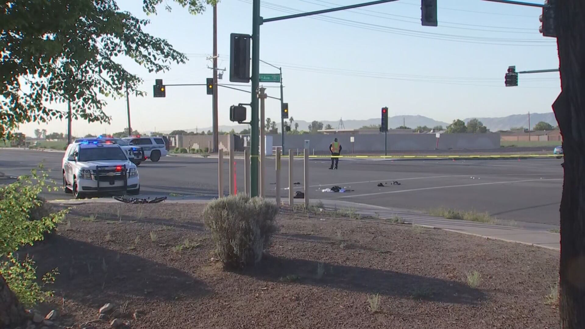 Man hit by passing semi-truck in west Phoenix - Vimarsana News