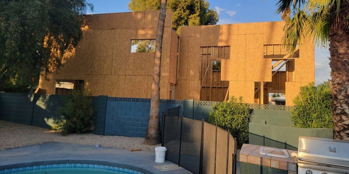 Phoenix homeowners upset at neighbor for building giant pool house/garage Phoenix homeowners upset at neighbor for building giant pool house/garage