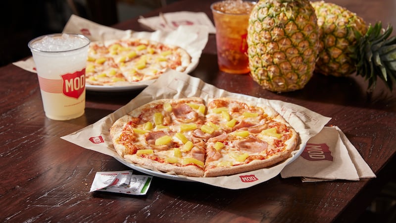 These Phoenix-area MOD locations are giving free pineapple pizza on Monday